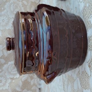 Mar-crest Bean Pot Vintage 1950s Ovenproof Stoneware with Daisy & Dots pattern